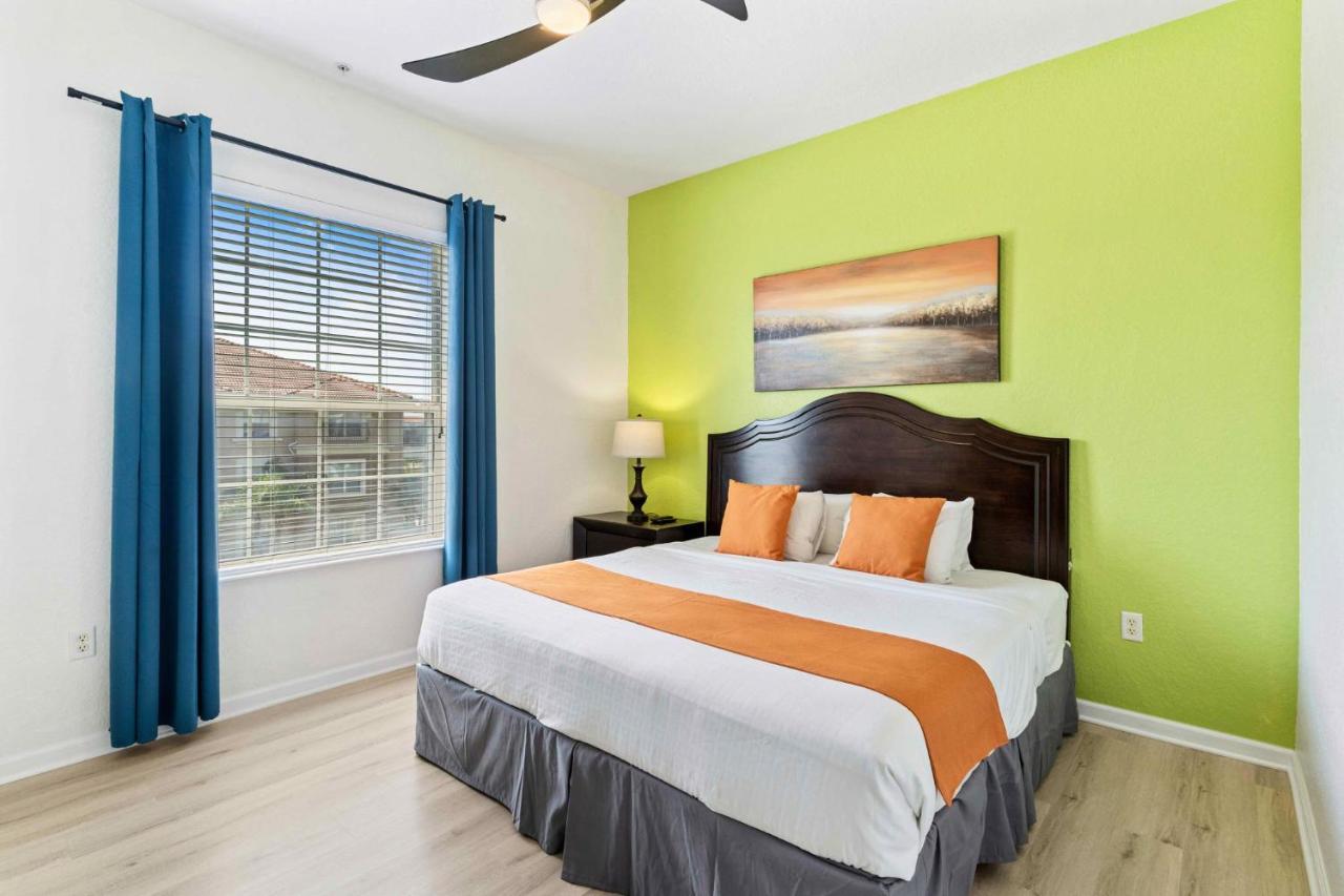 Vista Cay Luxury 4 Bedroom Penthouse Apartment