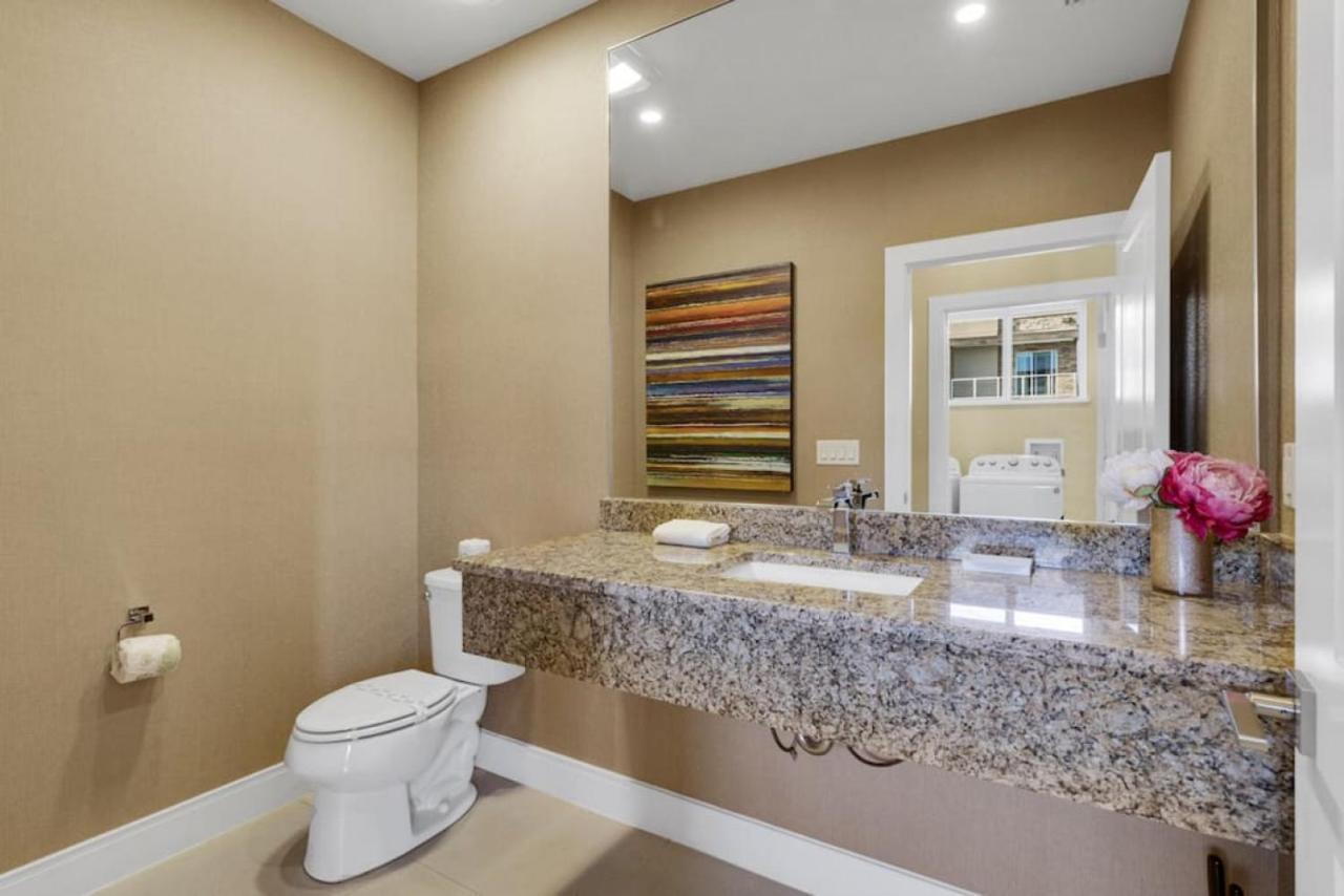 Luxury Townhouse Located Next To Holiday home *