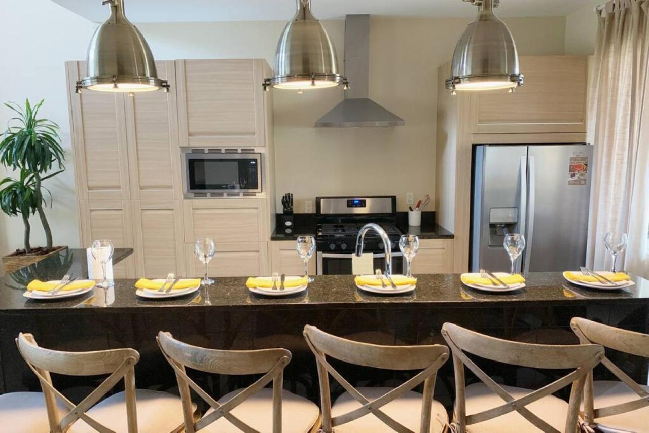 Luxury Townhouse Located Next To Orlando