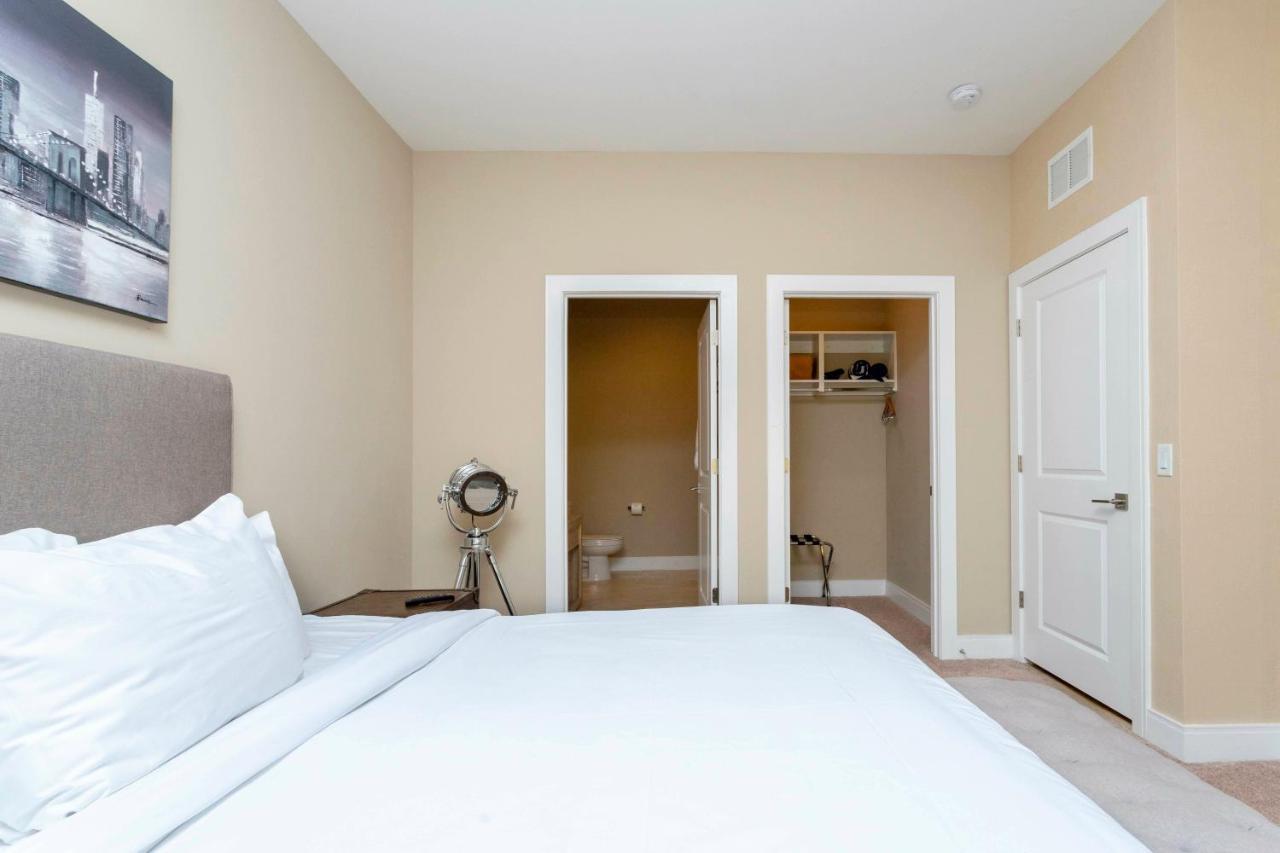 Magical 4suites W Jacuzzi Near 7497 Holiday home Orlando