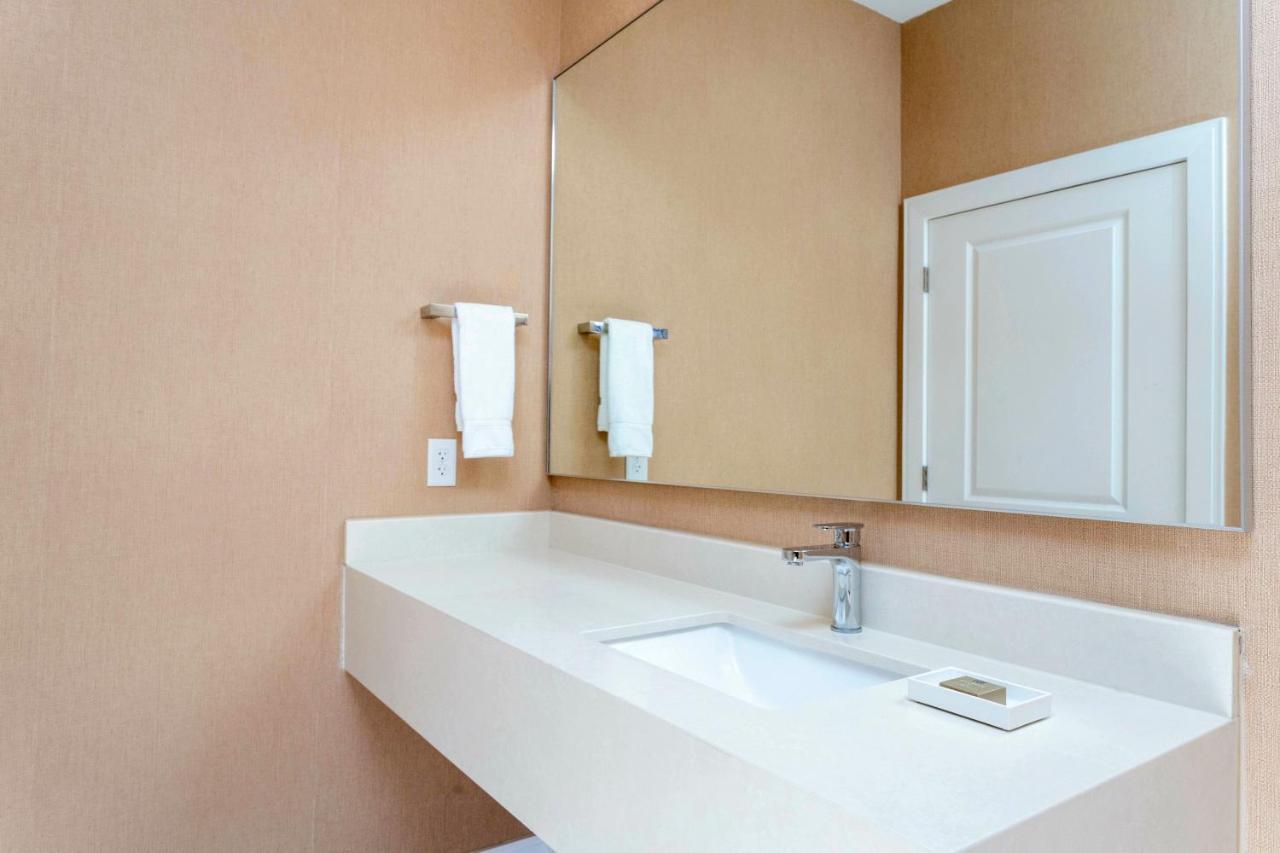 Magical 4suites W Jacuzzi Near 7497 Holiday home *