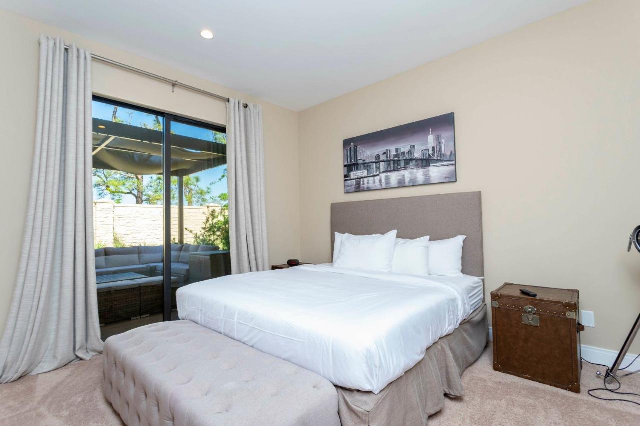 Magical 4suites W Jacuzzi Near 7497 Holiday home *