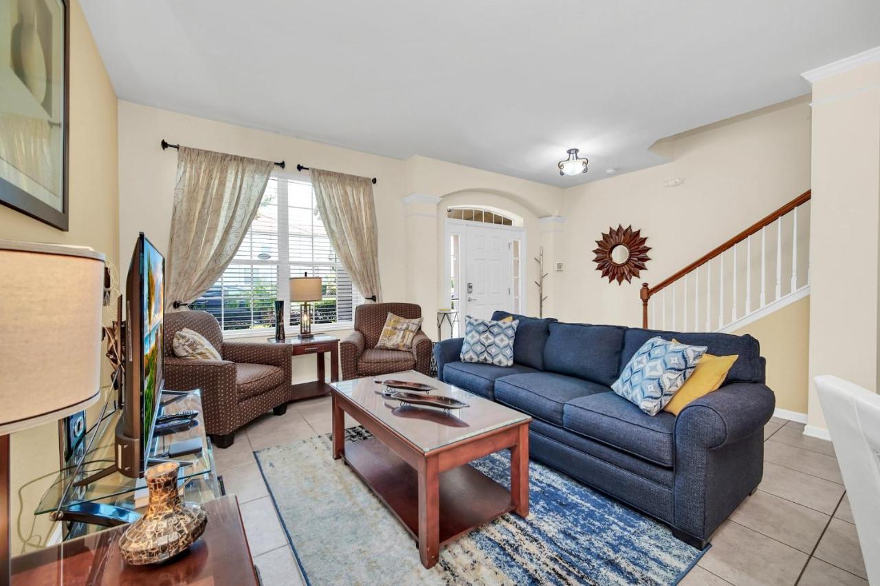 Private Screened Pool Home, Amenities Galore! Orlando