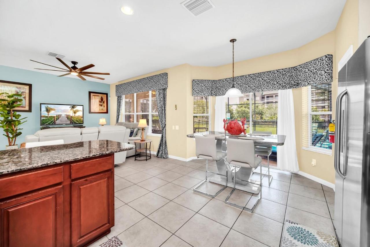 Private Screened Pool Home, Amenities Galore! * Orlando