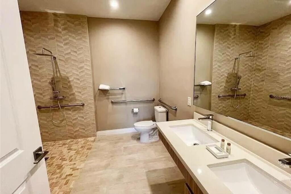 Accessibility Certified Stunning W4 Bd Holiday home