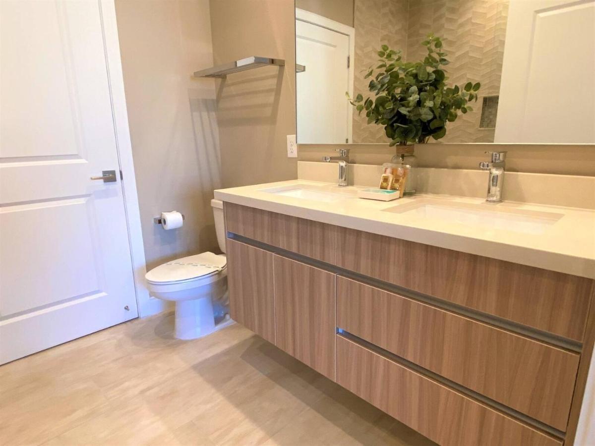 Holiday home Accessibility Certified Stunning W4 Bd Orlando