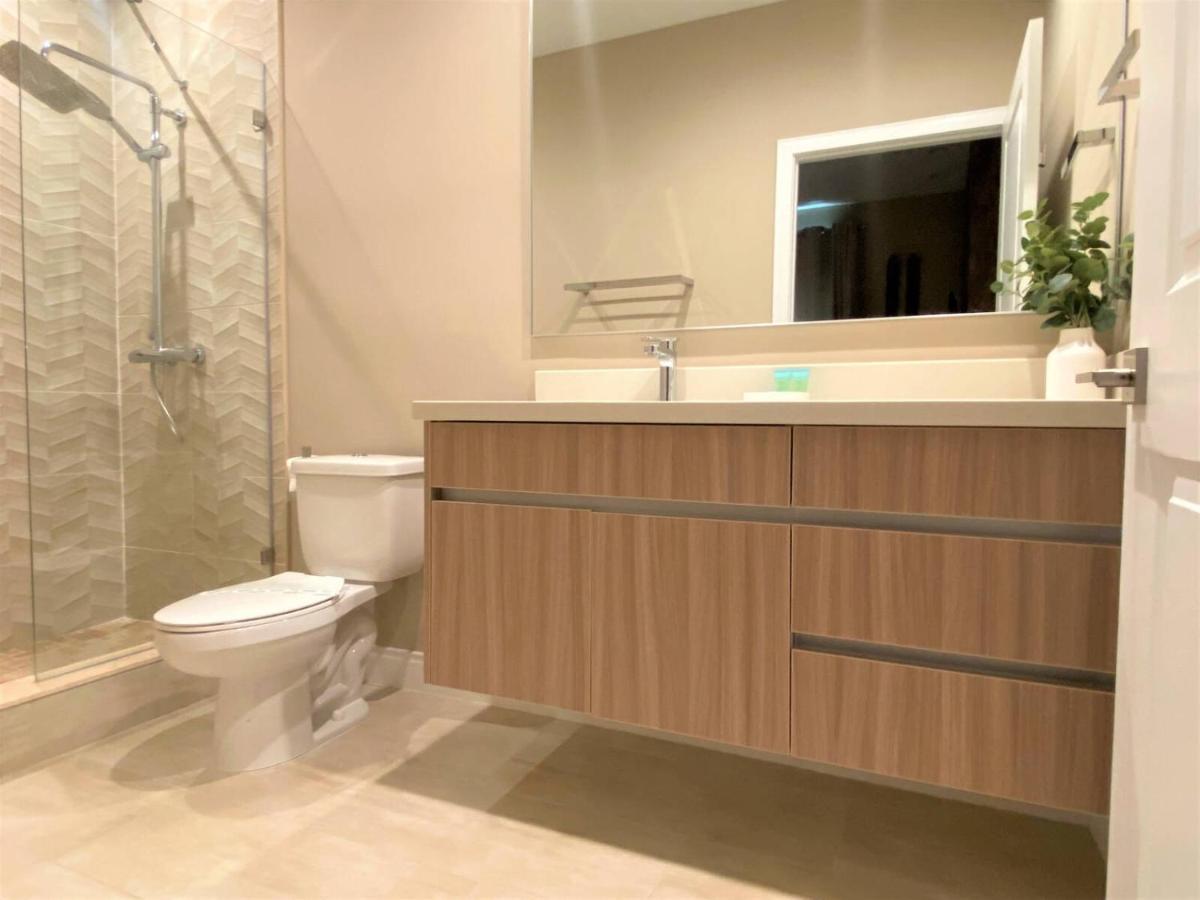 Holiday home Accessibility Certified Stunning W4 Bd Orlando