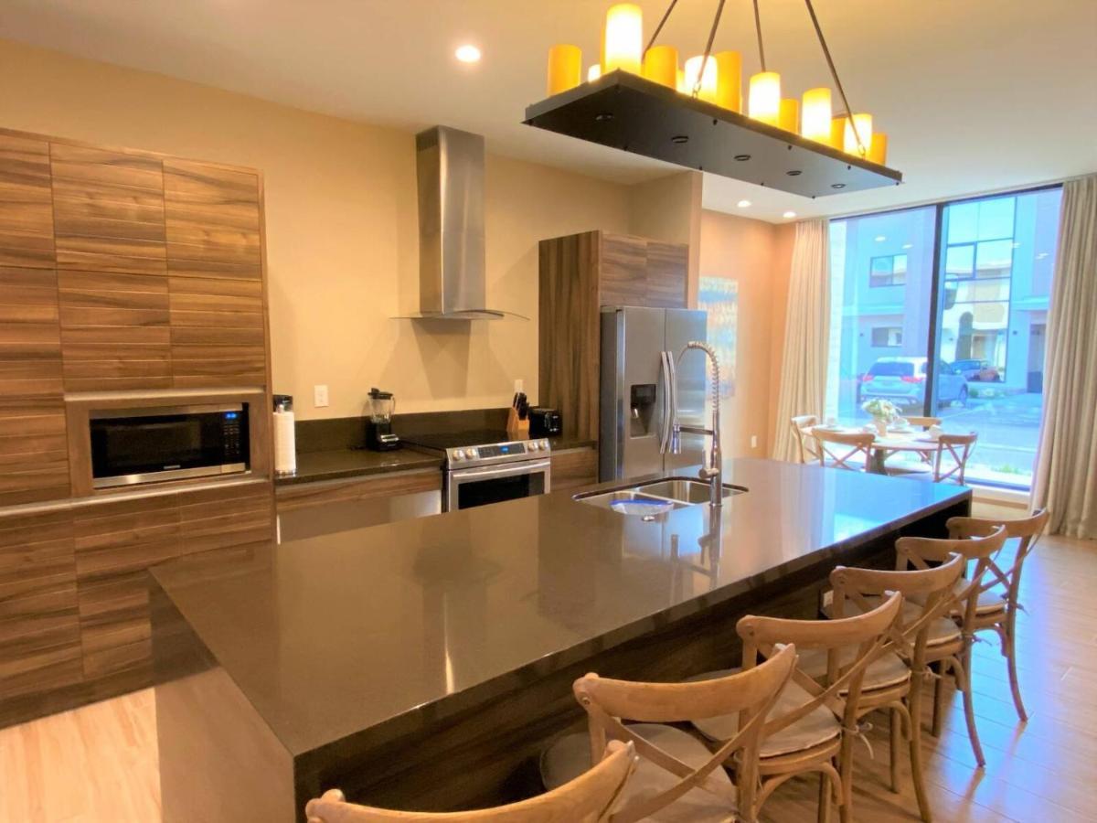 Accessibility Certified Stunning W4 Bd Holiday home