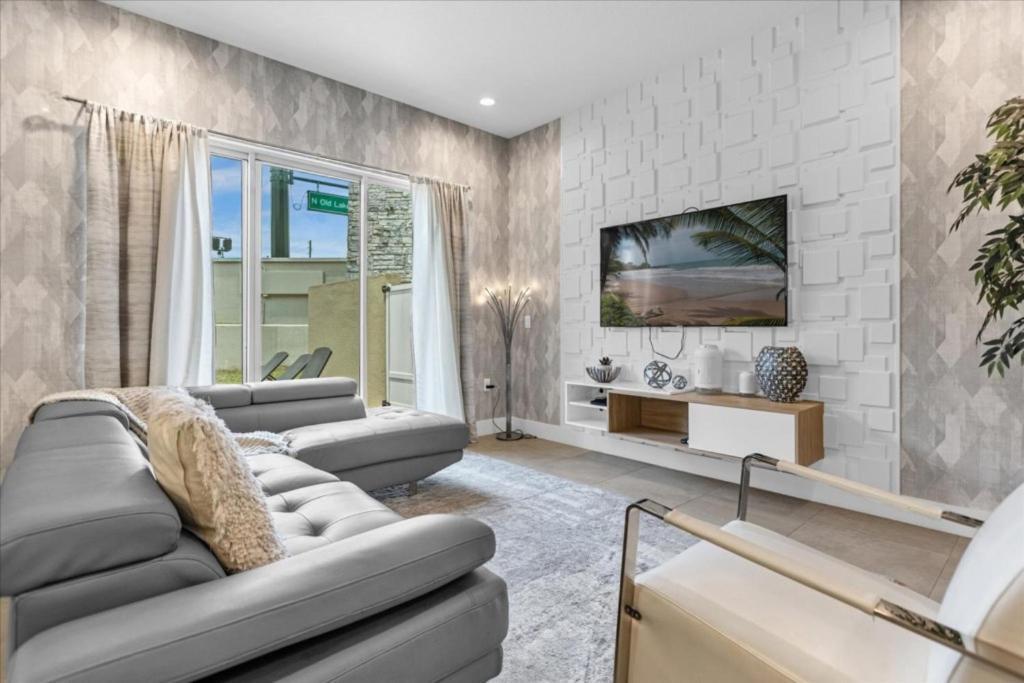 5 Bedrooms-6 Bathrooms-summerville Resort2668 Ss