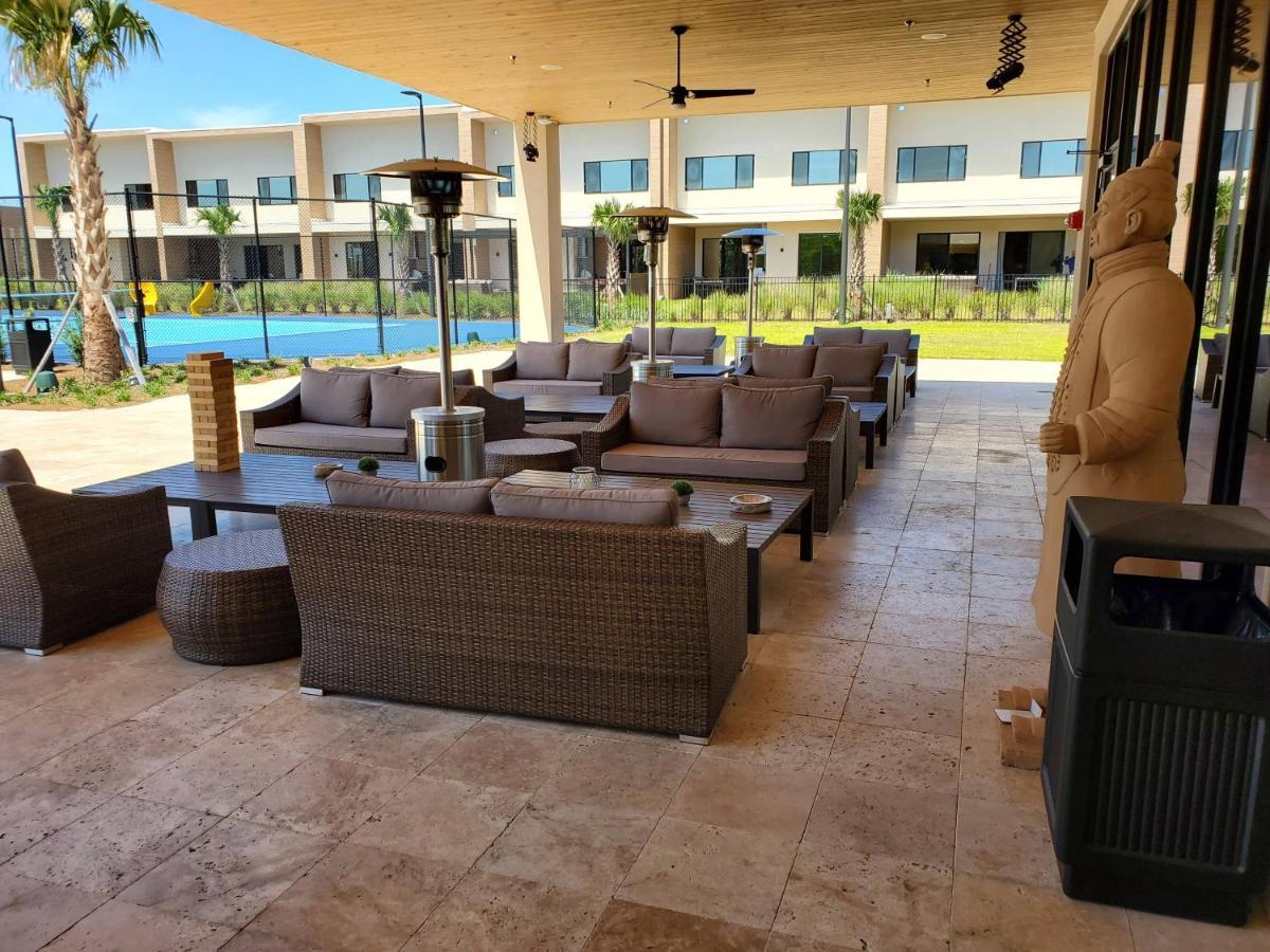 7490 Magic Village 4suites 8 Guests 8 Min Holiday home