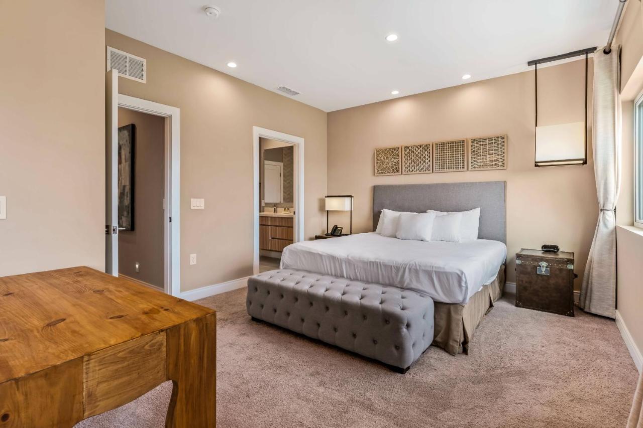 Holiday home 7458 Magic Village 3suites 8guests Jacuzzi 8 Min Orlando