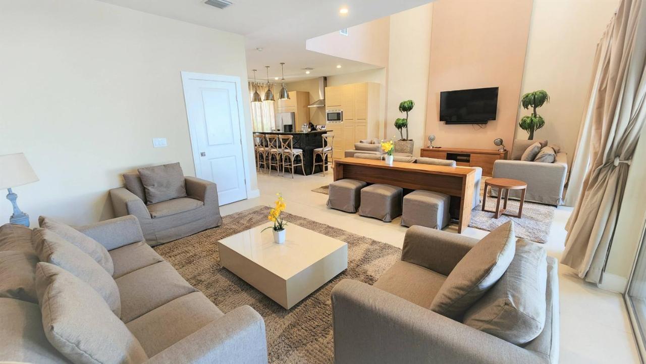 Holiday home 7639 Magic Village Luxury 3suites Near 192 Orlando