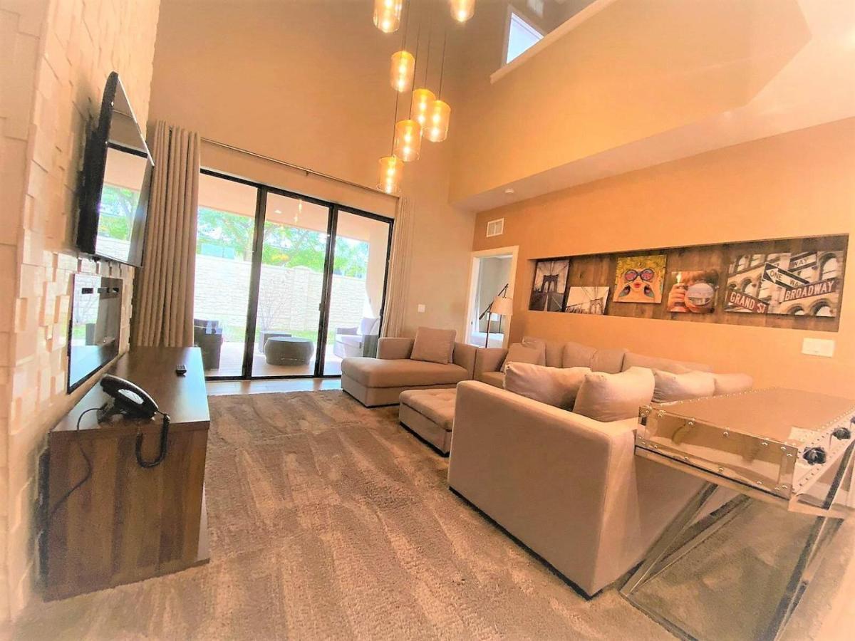 7490 Magic Village 4suites 8 Guests 8 Min Holiday home Orlando