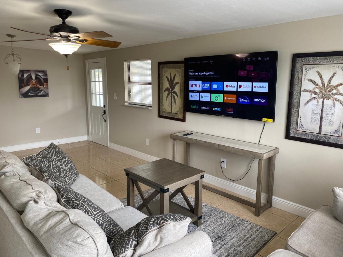 Holiday home Beautiful Modern 4 Bedroom 2 Ba House - International Drive Orlando