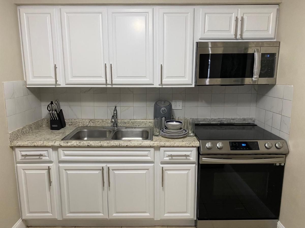 Holiday home Beautiful Modern 4 Bedroom 2 Ba House - International Drive