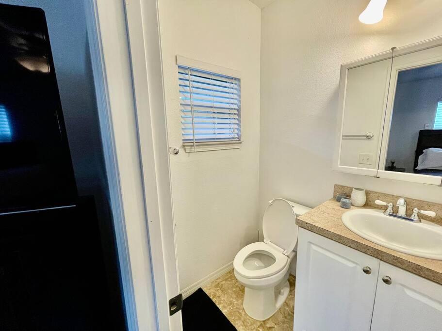 Cozy Modest Near Universal Studios/volcanobay Orlando