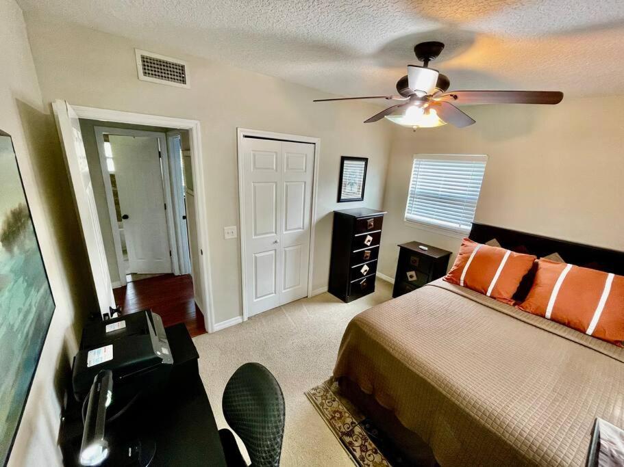 Cozy Modest Near Universal Studios/volcanobay *