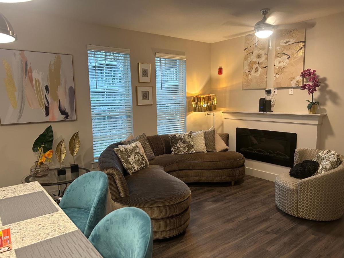 New Apt Close To Universal . Orlando