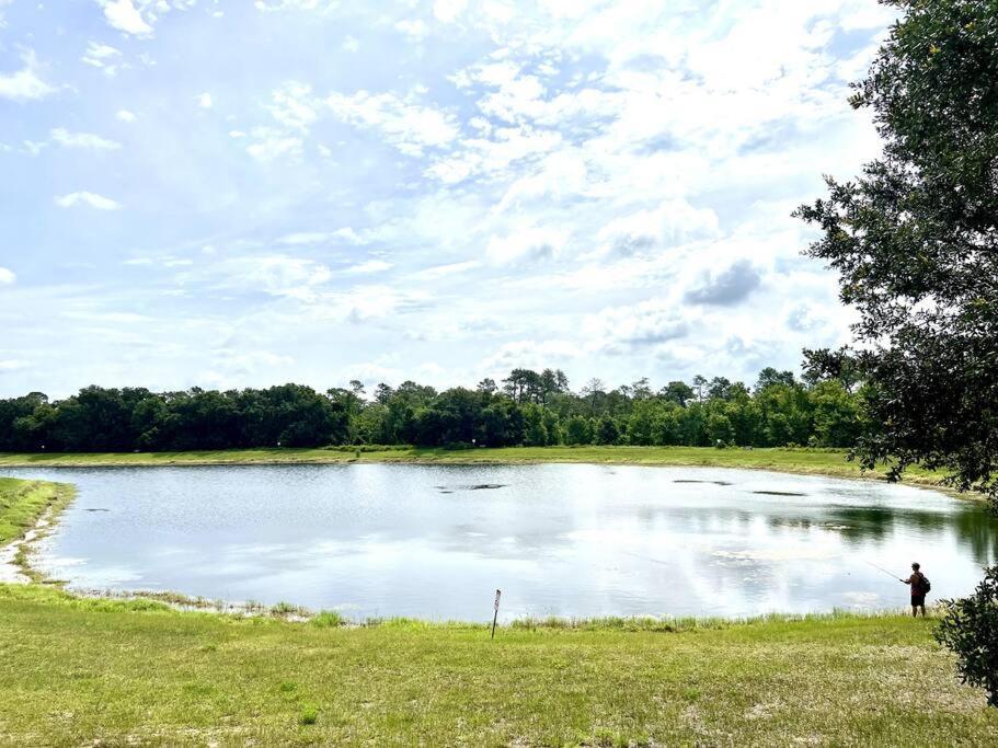 Jungle Hideaway/pool/parking/gym Apartment Orlando