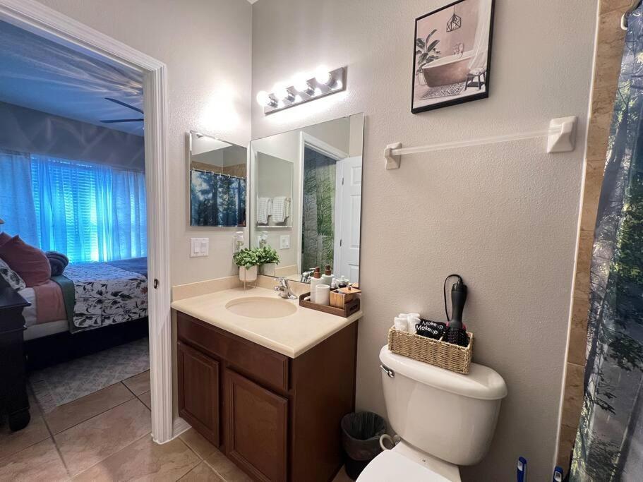 Apartment Jungle Hideaway/pool/parking/gym Orlando