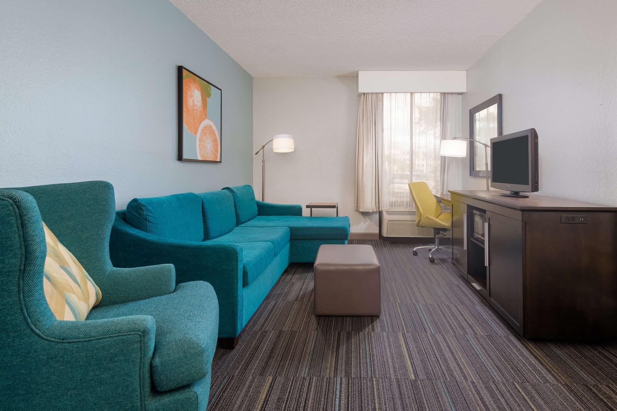 Hampton Near Universal Blv/international Dr 3*