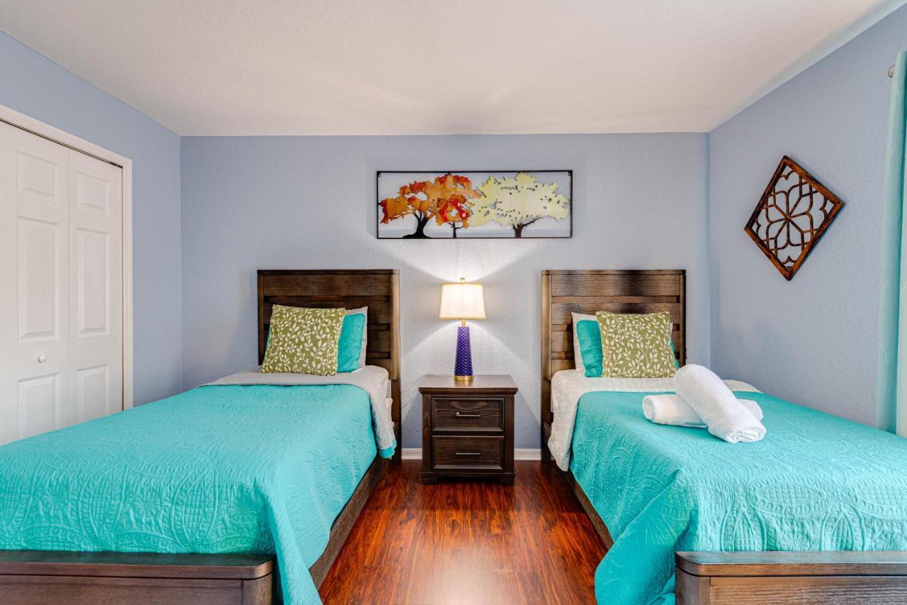 Affordable 4 Bedroom Luxury Near Disney/private Pool/arcade/game
