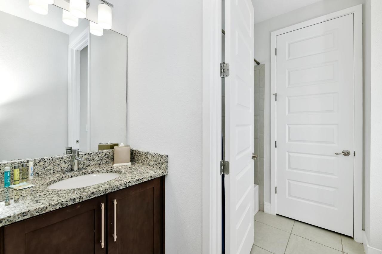 Elegant With Private Pool Near By Encore At Reunion By Rentyl - 7610wi *