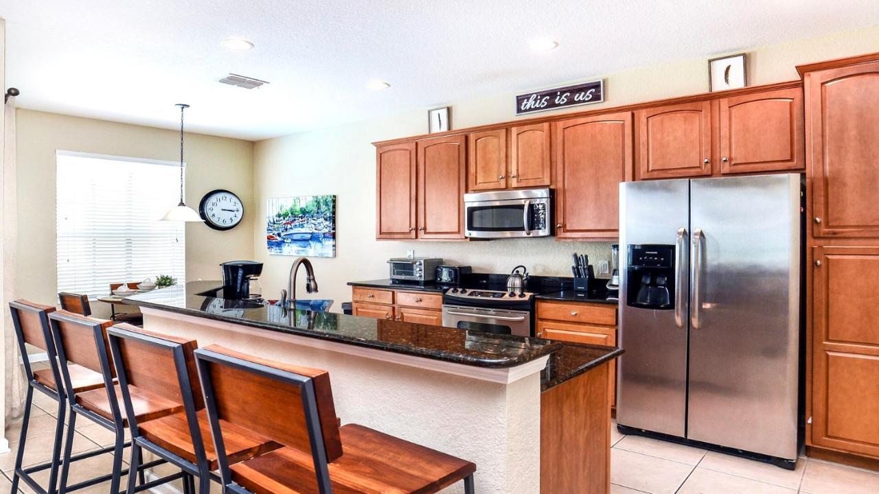 Cozy 5br W/game Pool