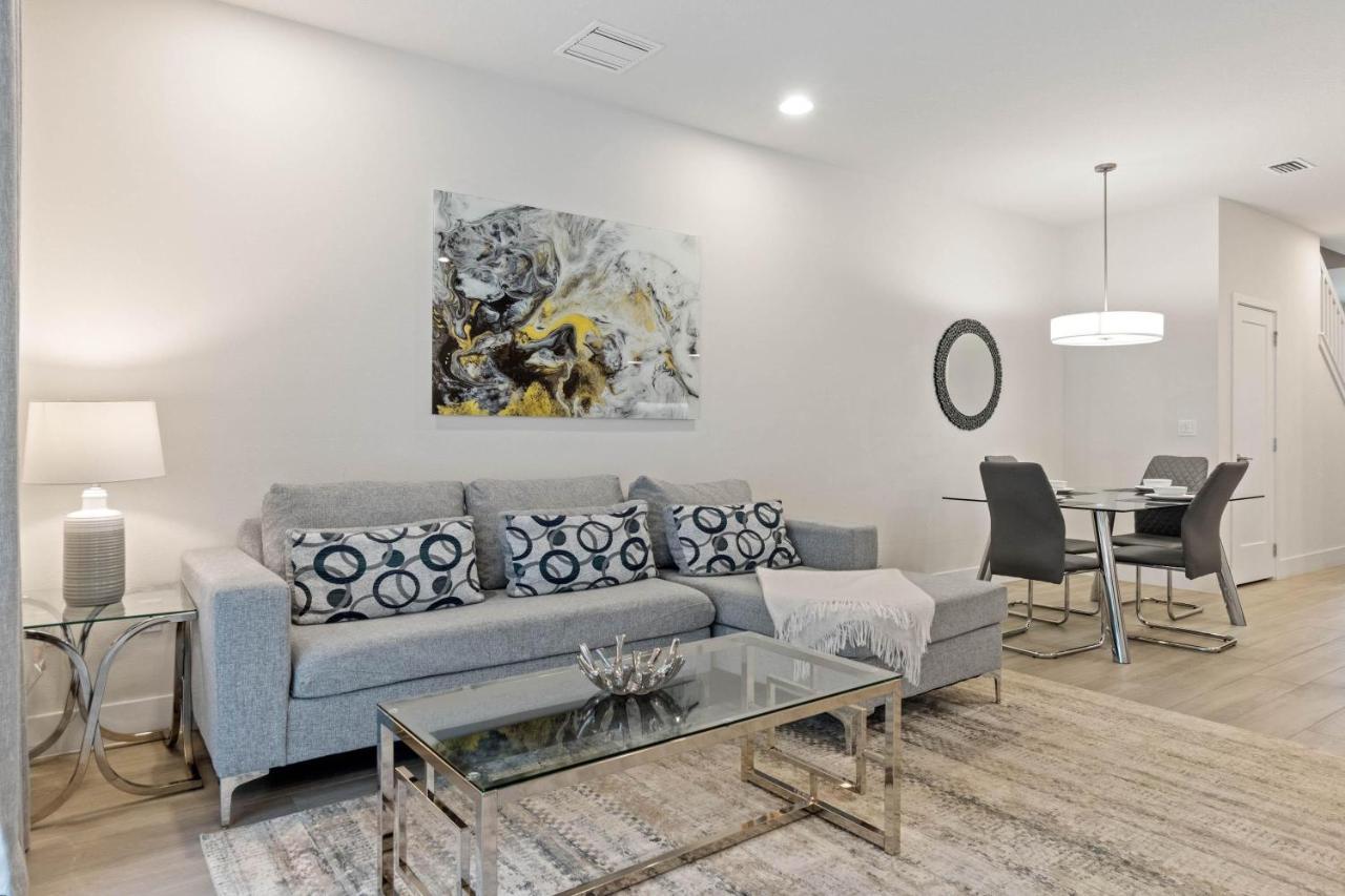3 Bedrooms Pool Hidden Forest Amenities * Orlando