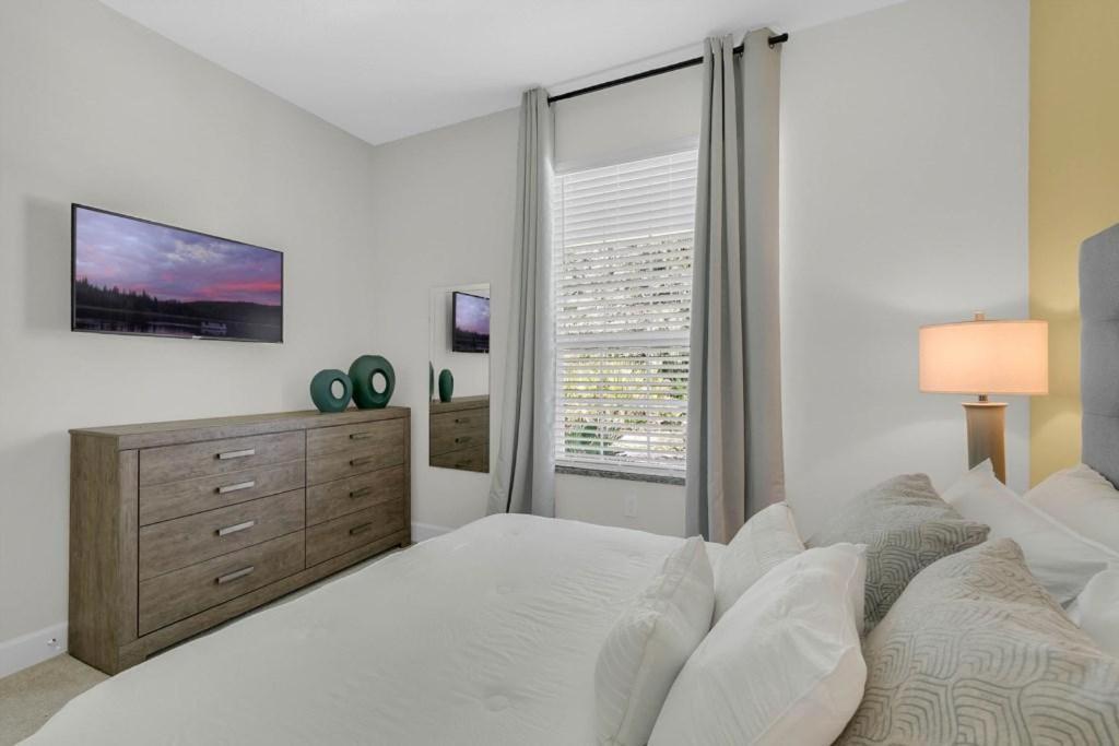 3 Bedrooms Pool With Clubhouse Amenities Retreat *