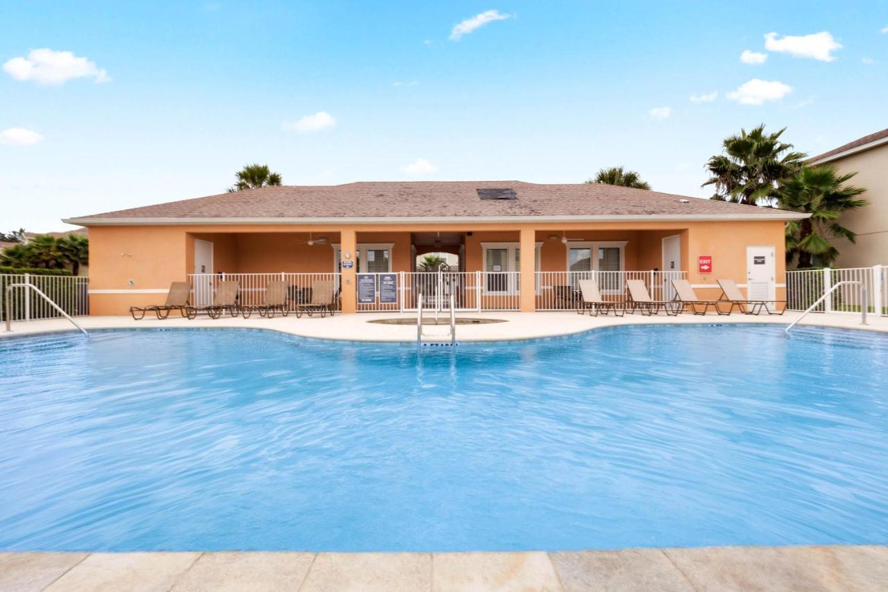 Affordable Pool 3 Bed 3 Bath