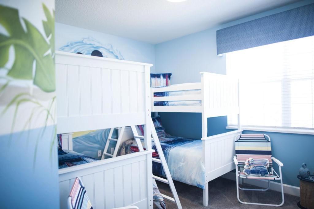 3 Bedrooms Pool Retreat Close To *