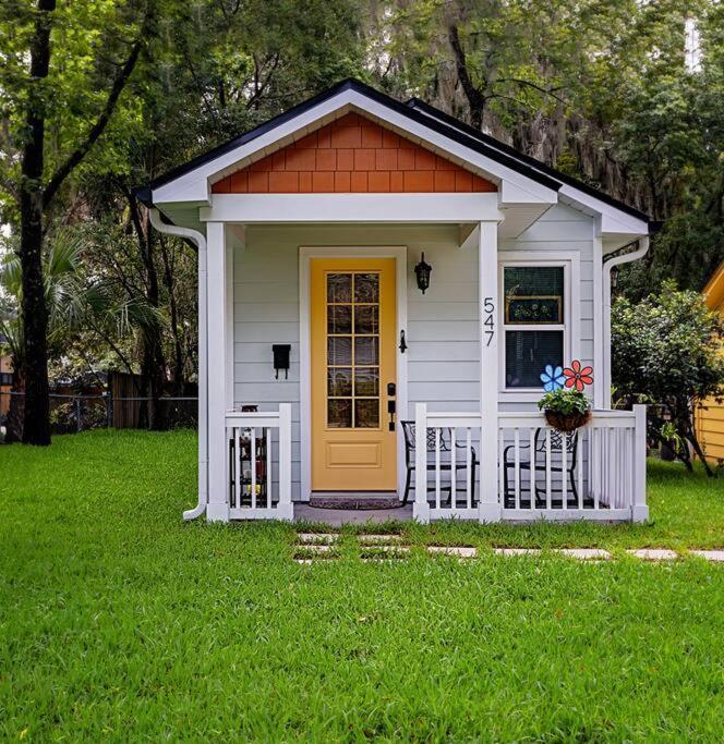 Downtown Tiny Life - Experience Tiny Living! Holiday home