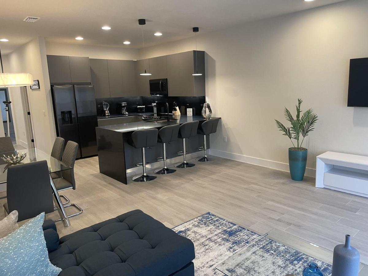 3 Bedrooms Pool Hidden Forest Amenities Apartment