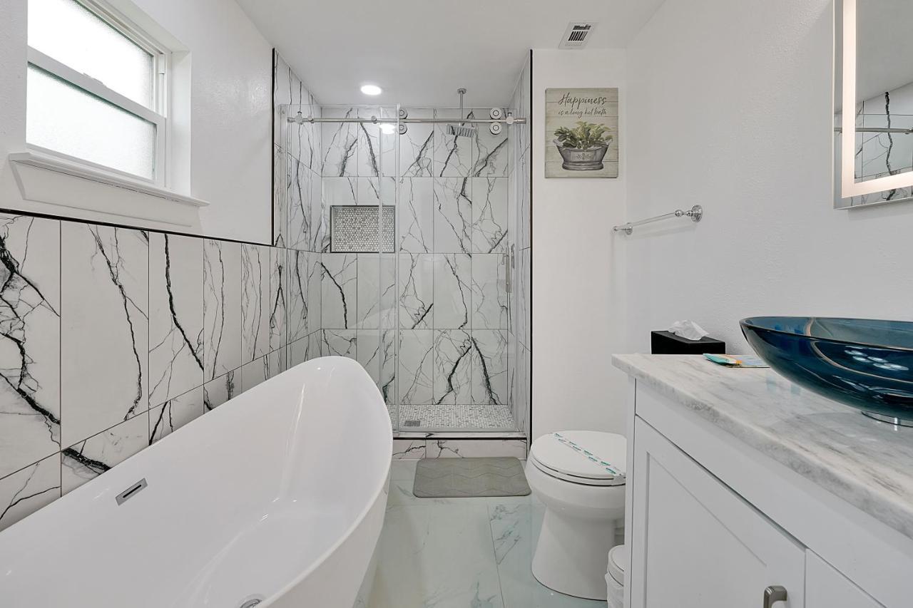 Luxury In With Pool - 10 Min Orlando