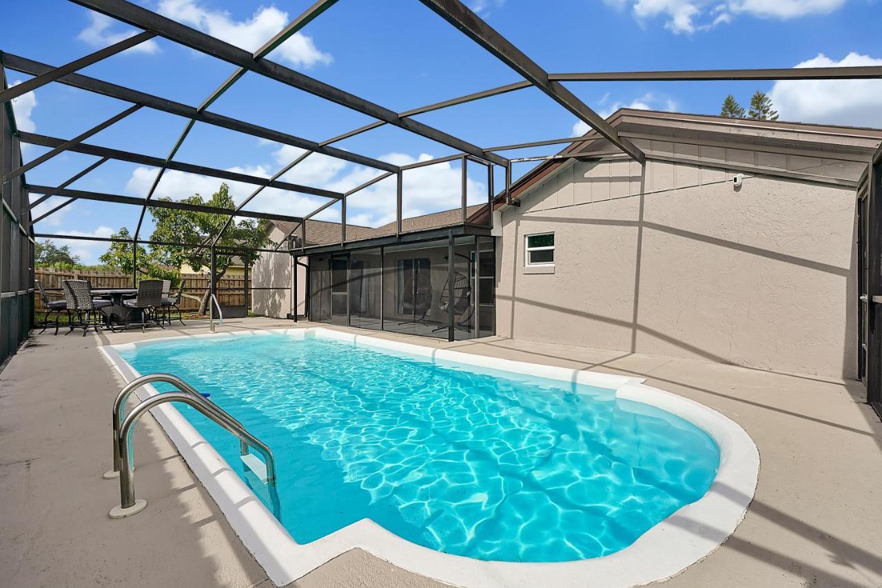 Luxury In With Pool - 10 Min Villa Orlando