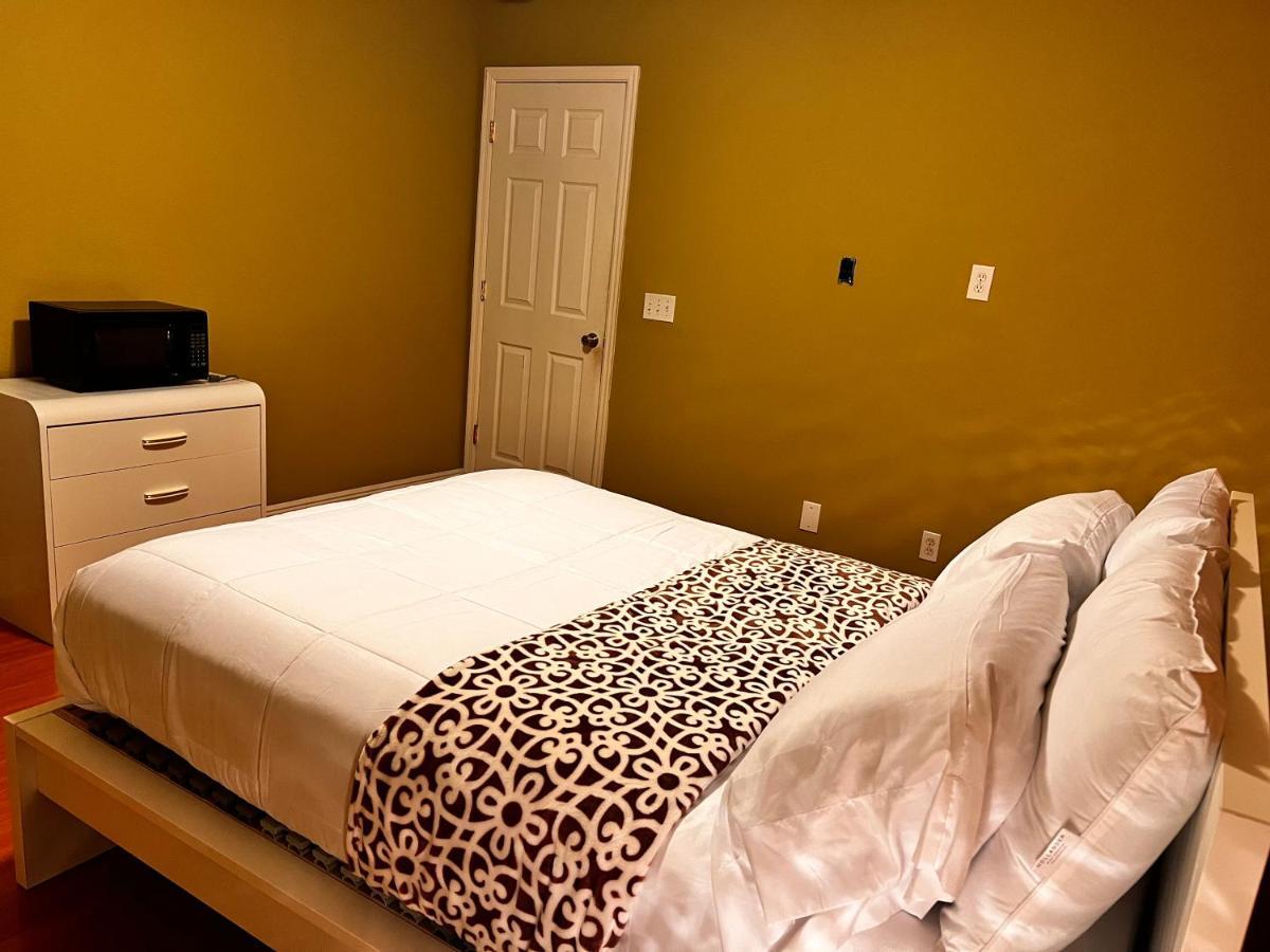 Spotless Guest With Shared Bathroom *