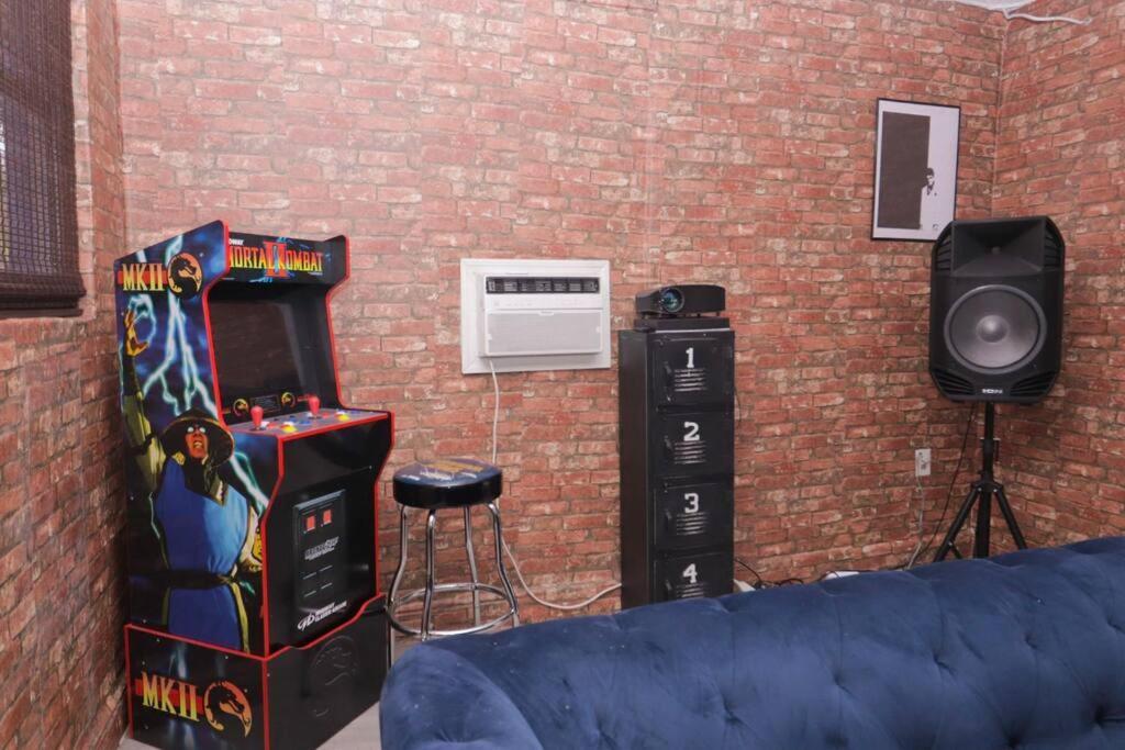 Stylish & Comfy Central Location
