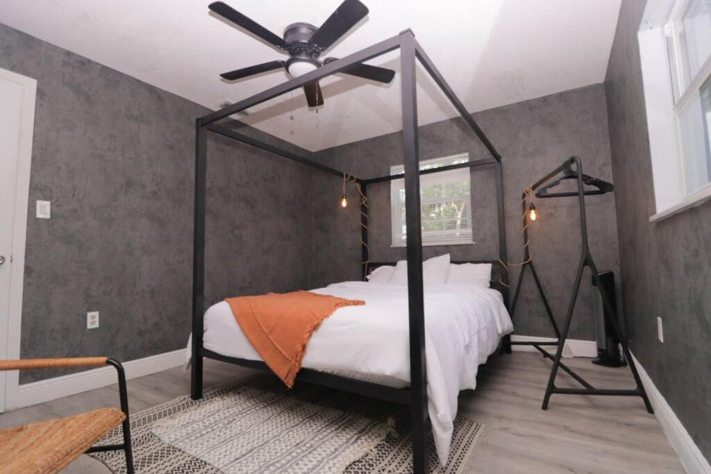 Holiday home Stylish & Comfy Central Location Orlando