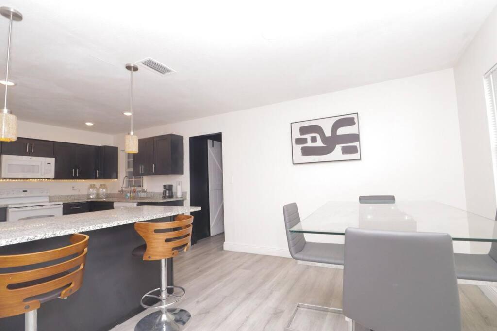 Stylish & Comfy Central Location Holiday home Orlando