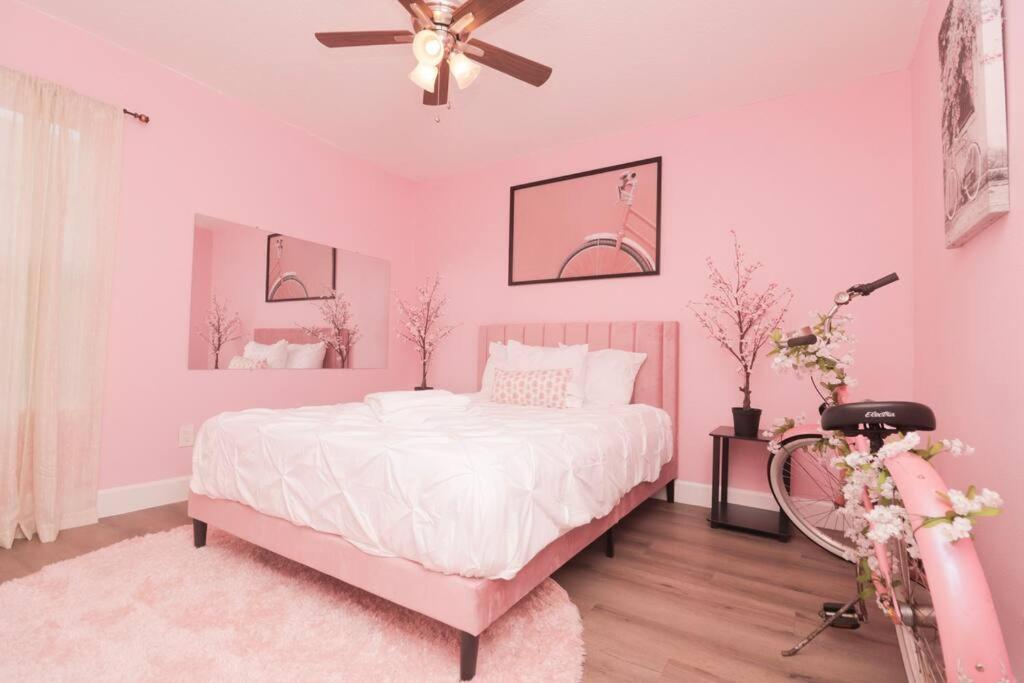 The Pink House * Orlando