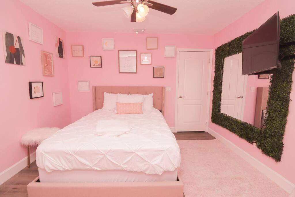 The Pink House Orlando