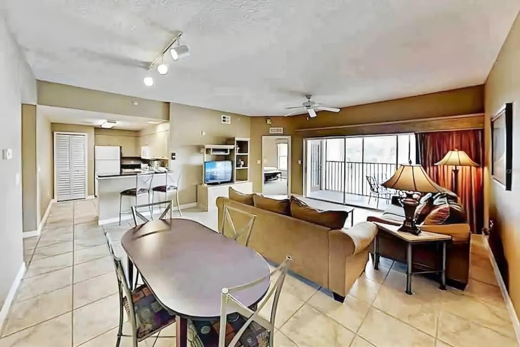 Apartment Entire 3-br Minutes From X8 Hot Tub 2204 *