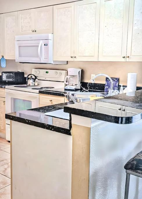 Entire 3-br Minutes From X8 Hot Tub 2204 * Orlando