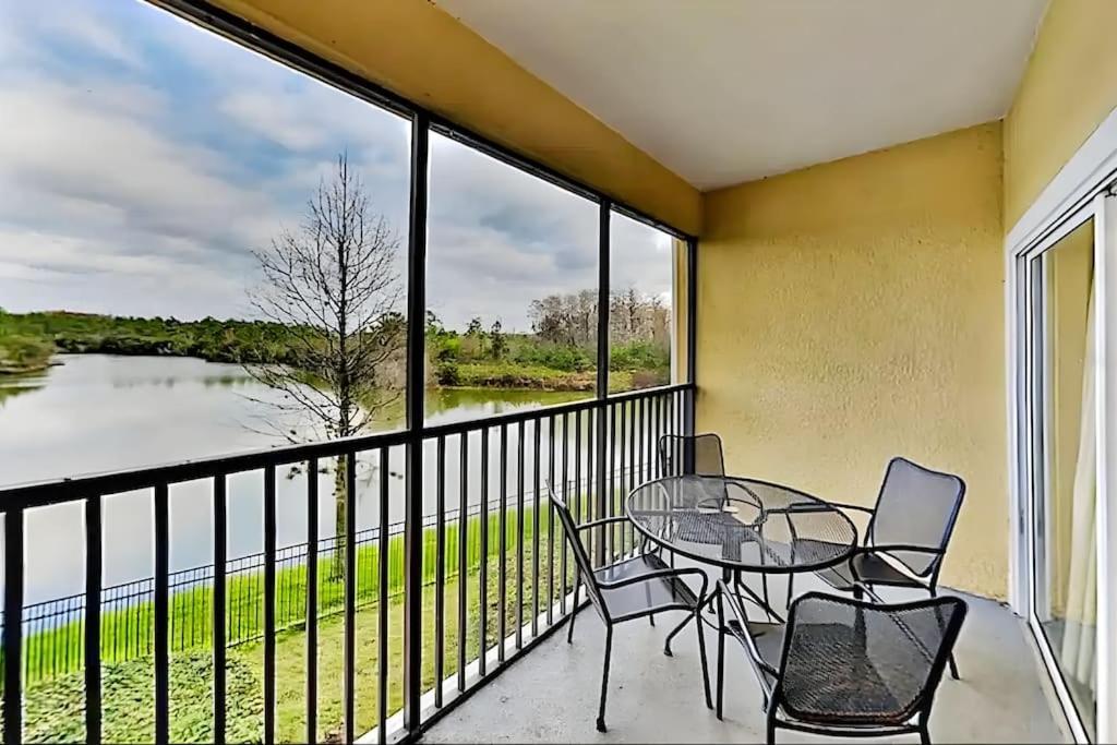 Apartment Entire 3-br Minutes From X8 Hot Tub 2204