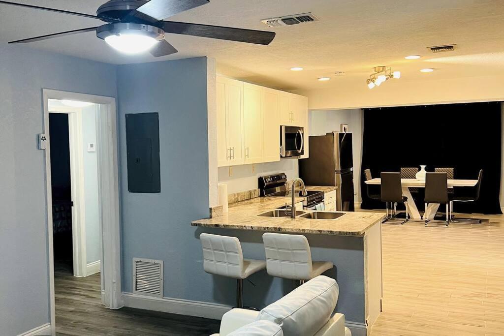 3bdrm Modern Entertainment Holiday home *