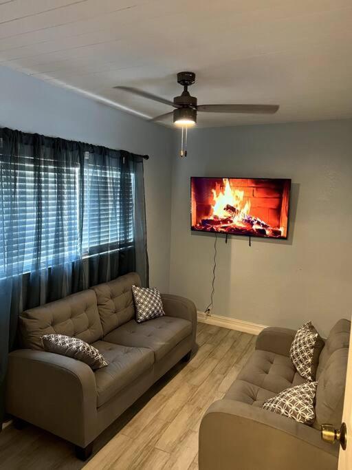 3bdrm Modern Entertainment Holiday home *