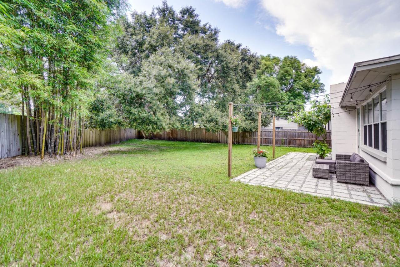 Vacation With Yard About 18 Mi To Holiday home