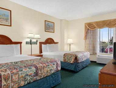 Baymont & Orlando/universal Area Hotel 2*