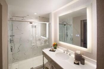 The Delaney Hotel 3*